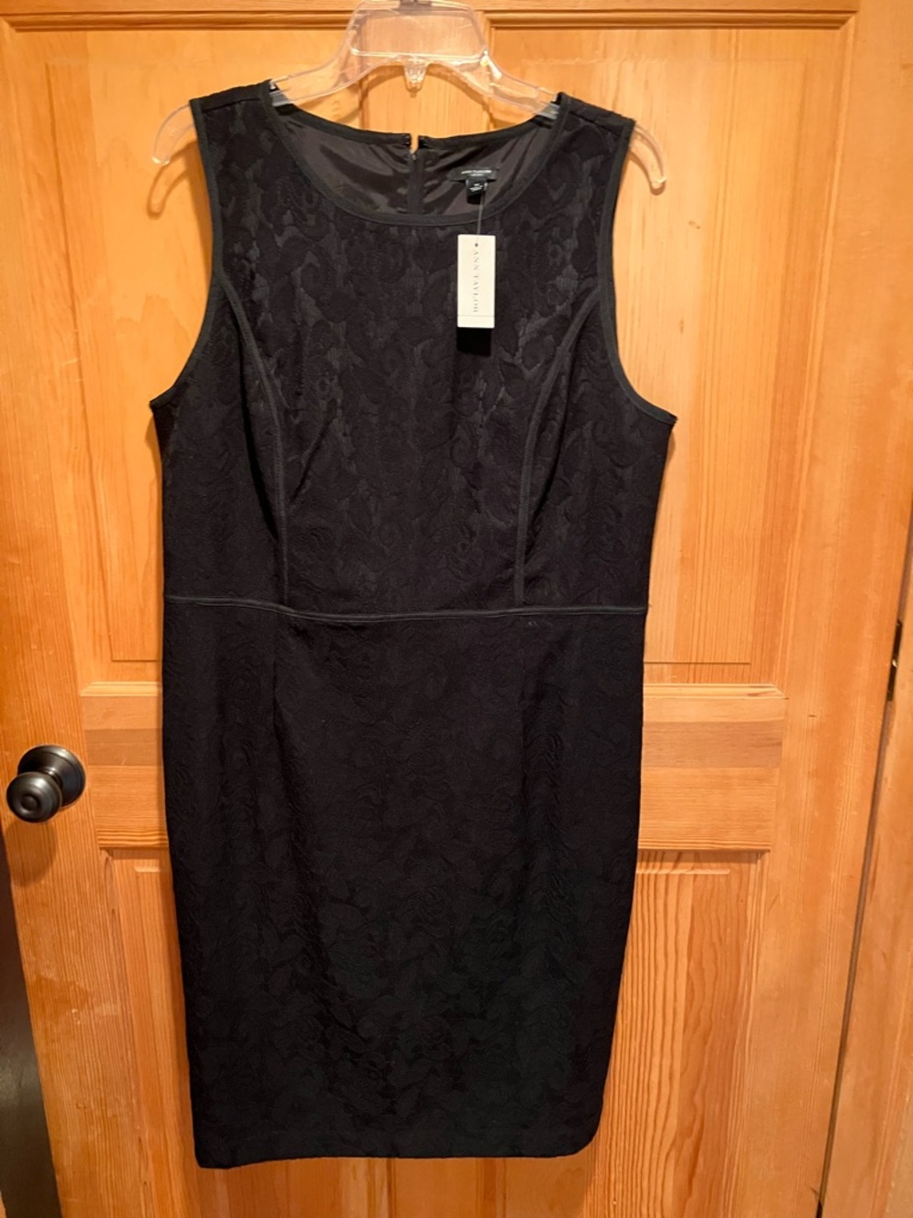 NWT Ann Taylor Stunning Floral Lace Sheath Dress Size 16